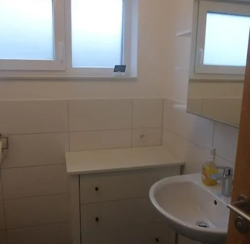 - Moderne Mit Wallbox Fuer E-auto 公寓